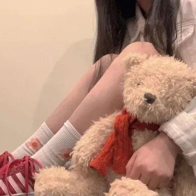 黑影窥窗